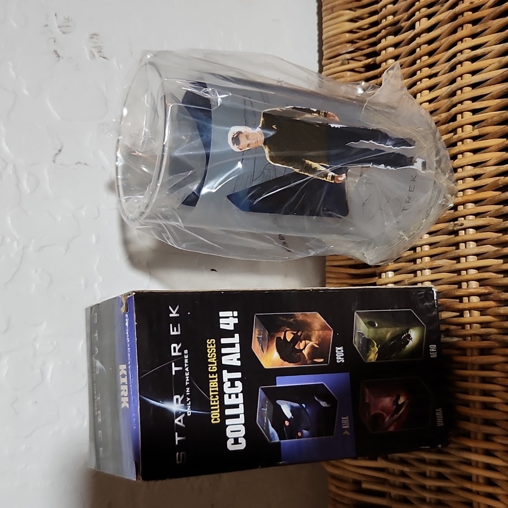 Paramount Star Trek Captain Kirk Glass Cup 2008